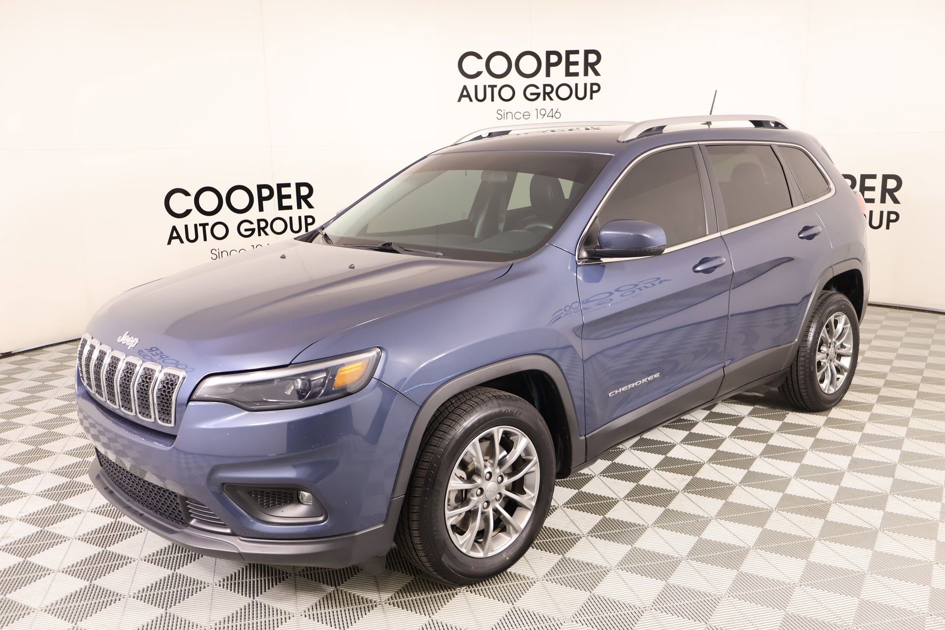 Used 2020 Jeep Cherokee Latitude Plus w/ Cold Weather Group image 10