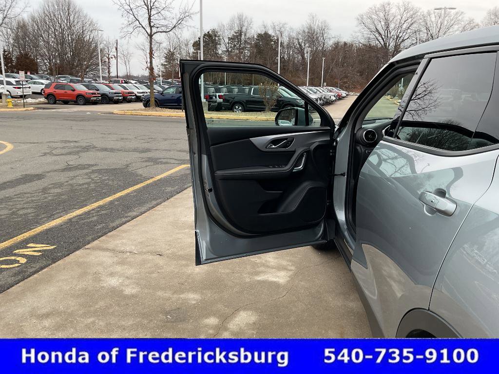 Used 2025 Chevrolet Blazer LT image 16