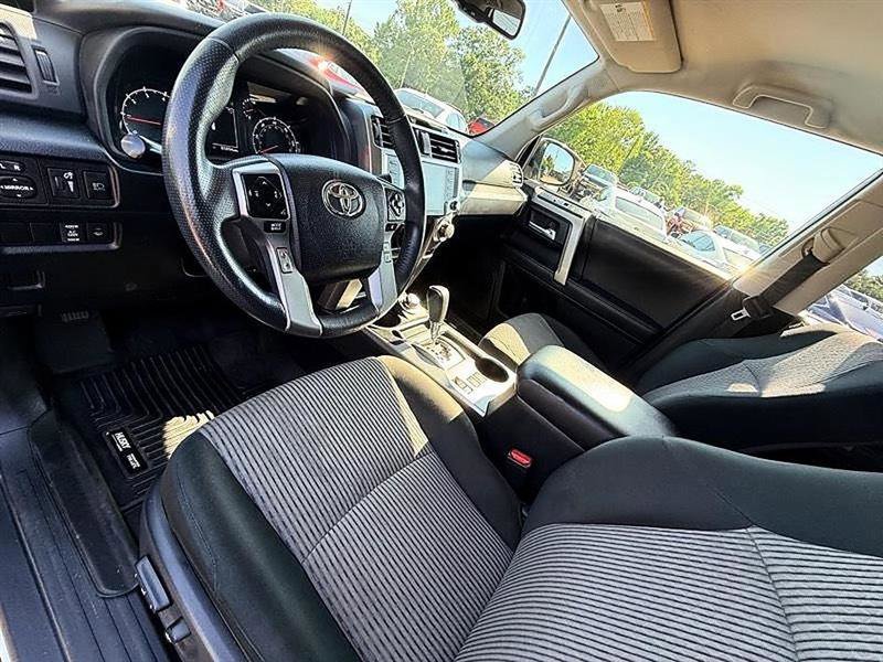 Used 2022 Toyota 4Runner SR5 AWD/4WD image 16
