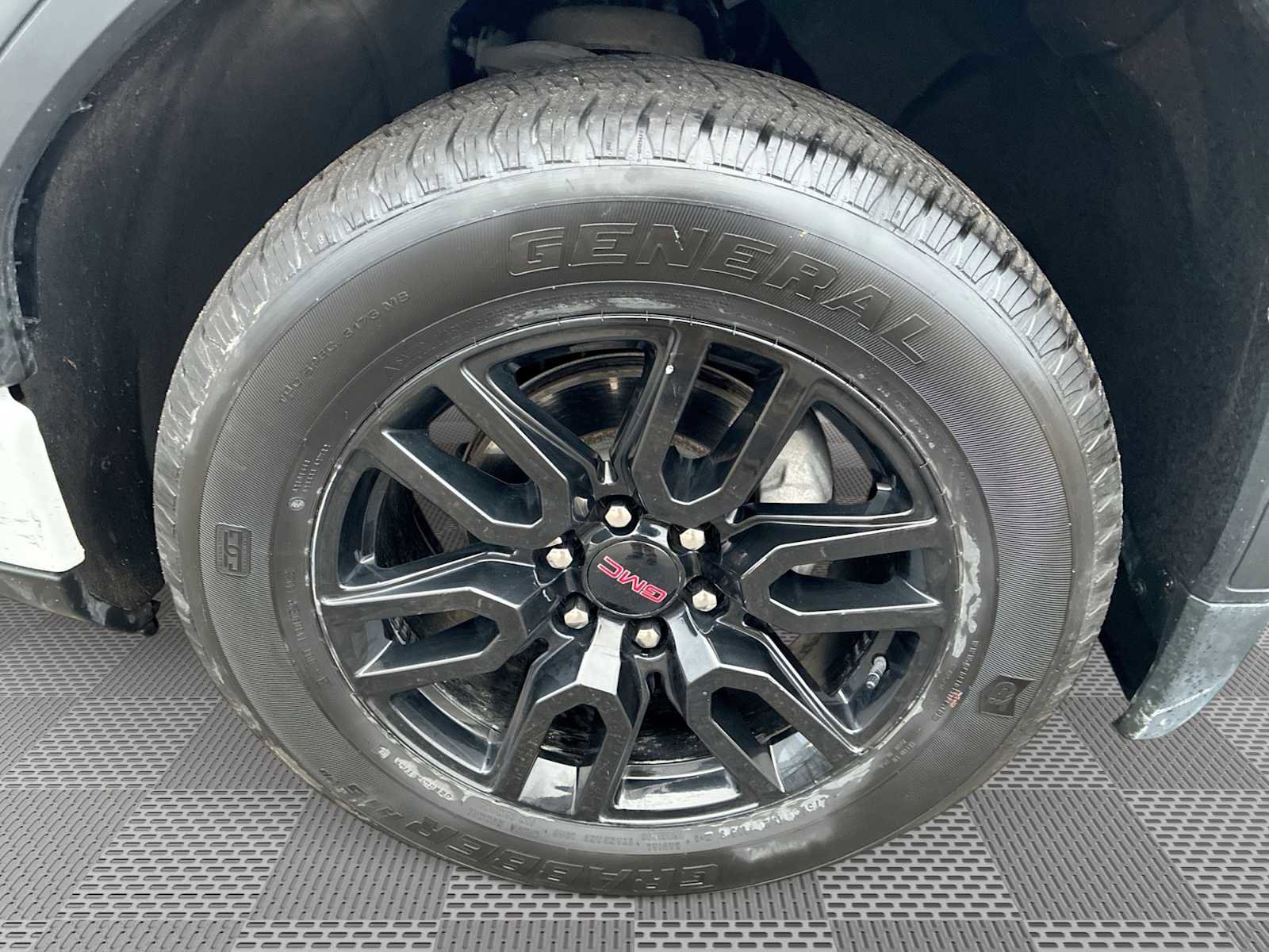 Certified 2023 GMC Sierra 1500 Elevation w/ LPO, Elevation Black Package image 32