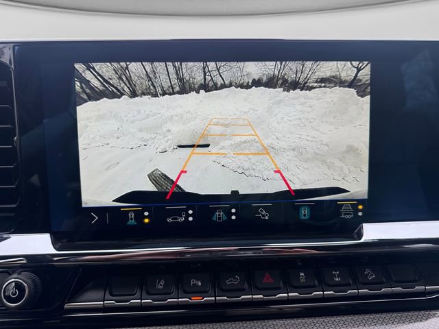 Used 2024 Chevrolet Silverado 2500 ZR2 w/ Snow Plow Prep/Camper Package AWD/4WD image 17