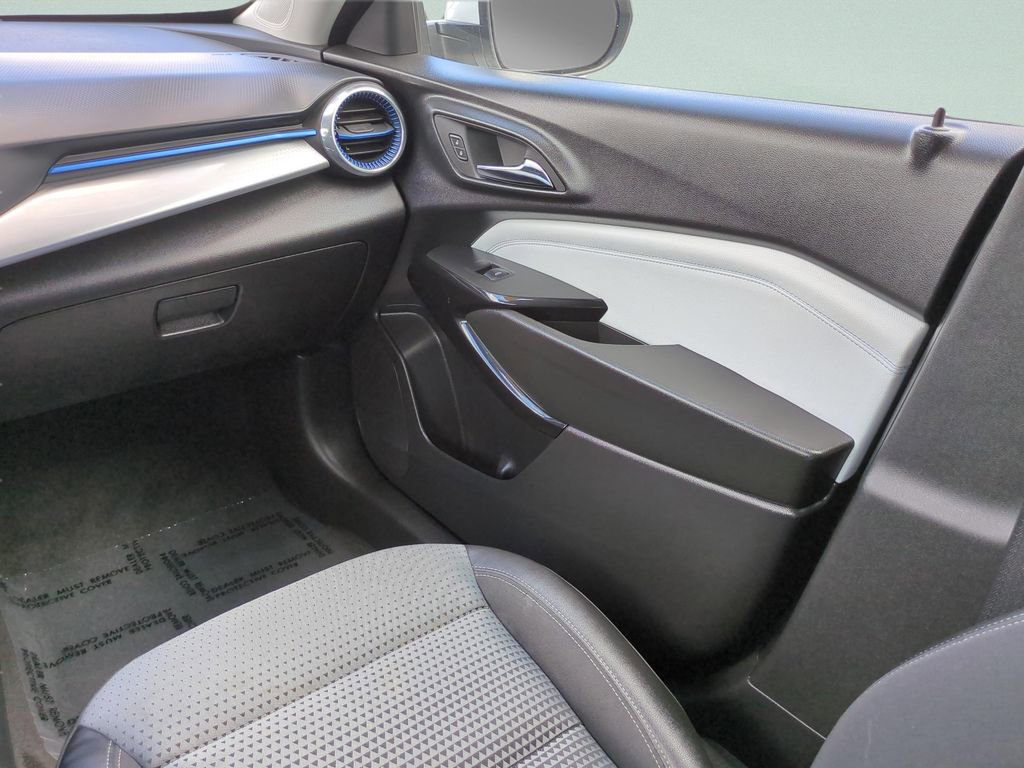 Used 2024 Chevrolet Trax LT image 14