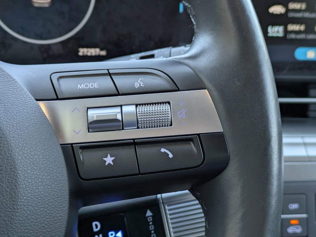 Used 2024 Hyundai Kona Limited image 28