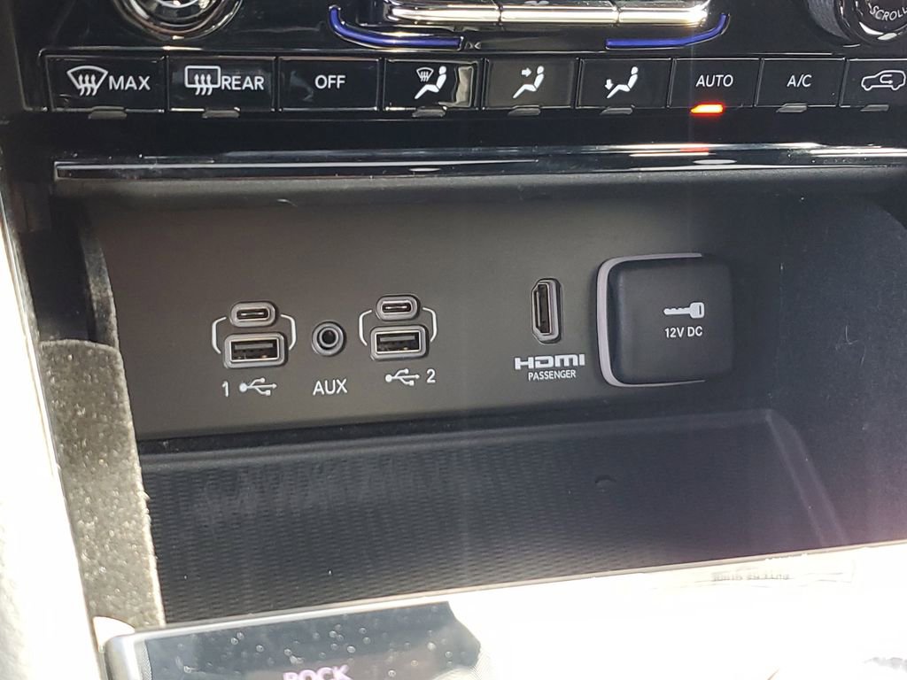 Used 2022 Jeep Grand Cherokee Trailhawk w/ Luxury Tech Group III image 32