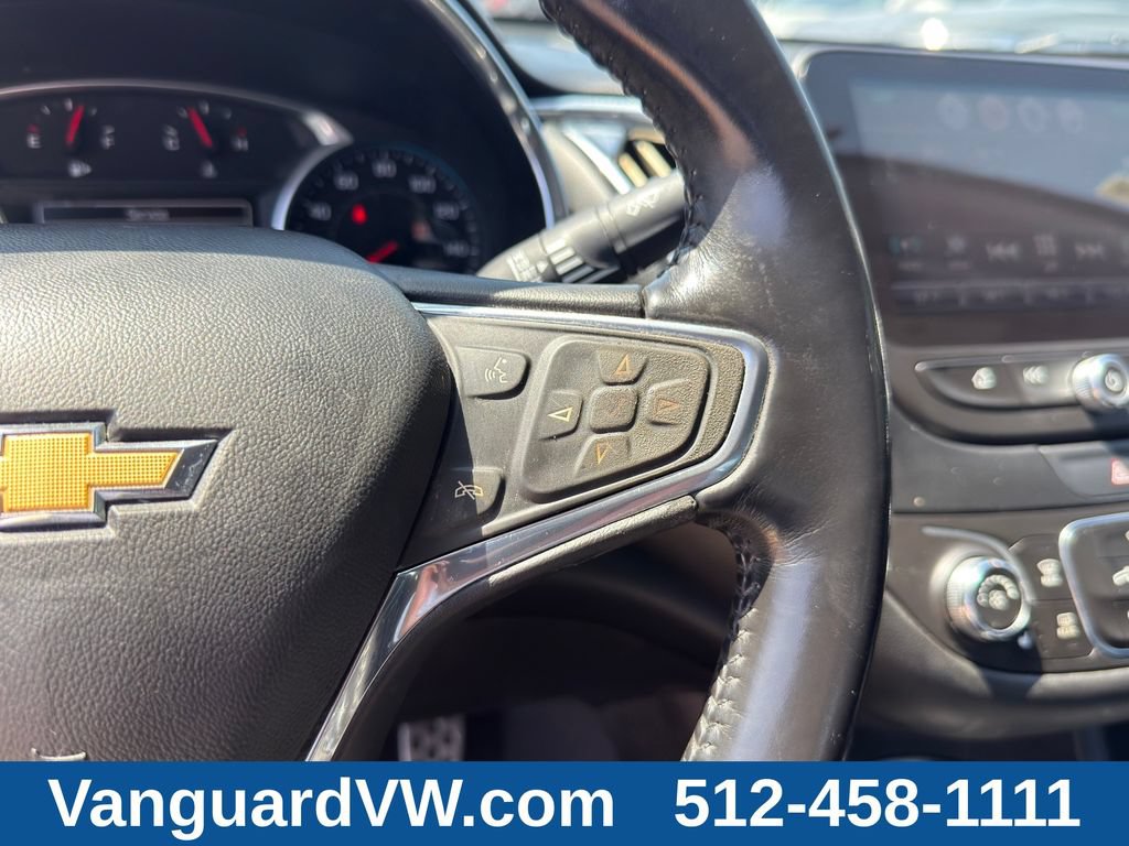 Used 2017 Chevrolet Malibu LT w/ Leather Package FWD image 18