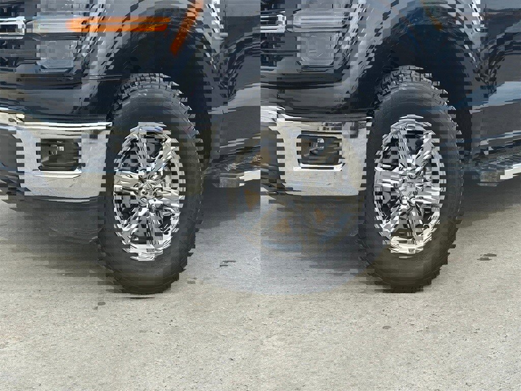 Used 2024 Ford F150 XLT image 2