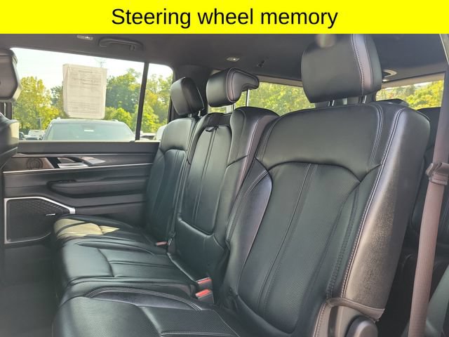 Used 2023 Jeep Wagoneer 4WD w/ Mopar Step-Up Package image 26