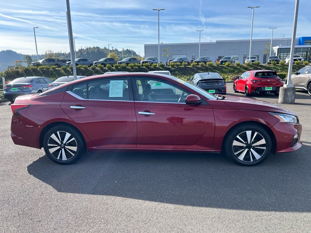 Used 2021 Nissan Altima 2.5 SV FWD image 5