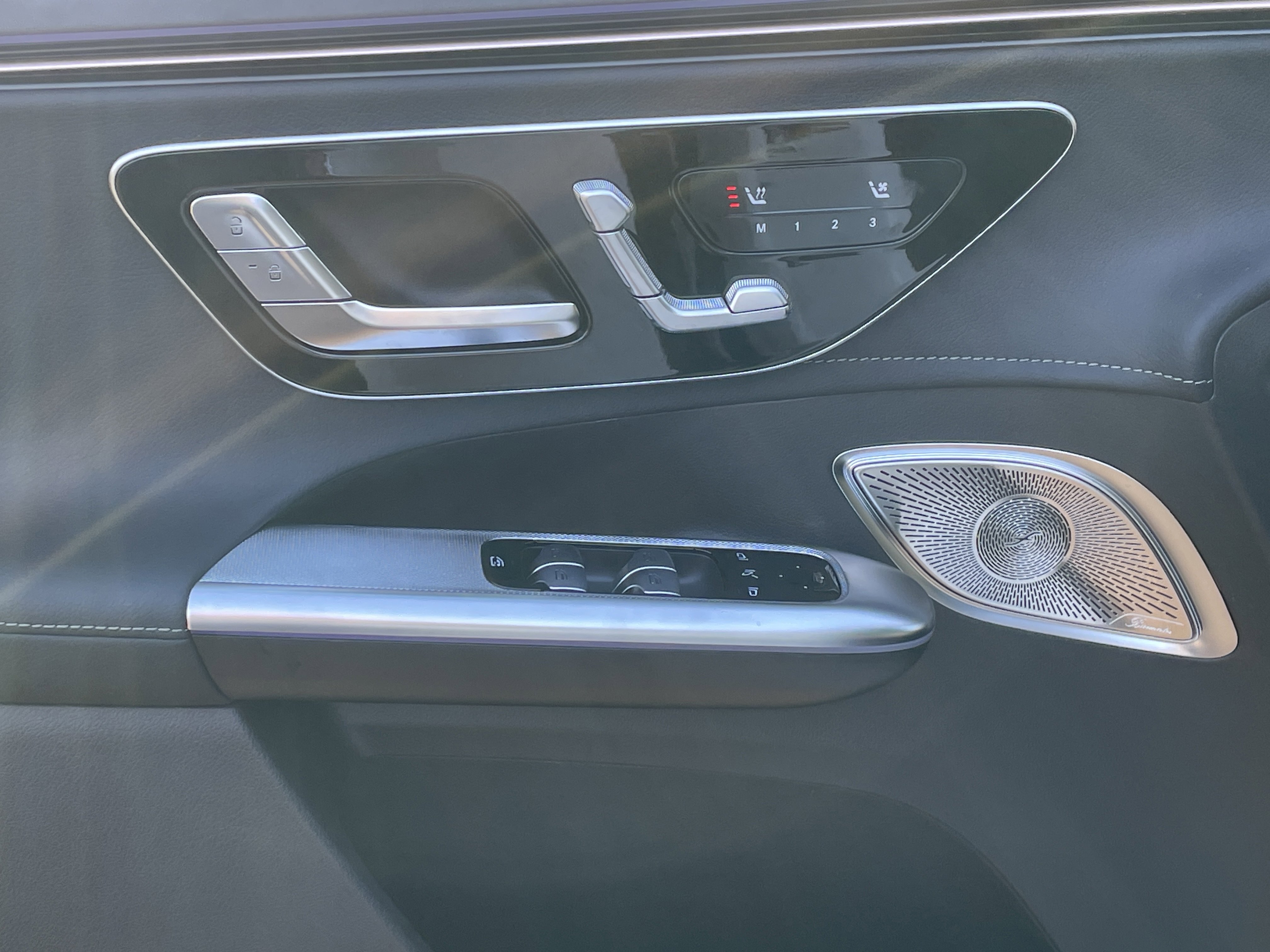 New 2026 Mercedes-Benz EQE 320 4MATIC SUV image 16