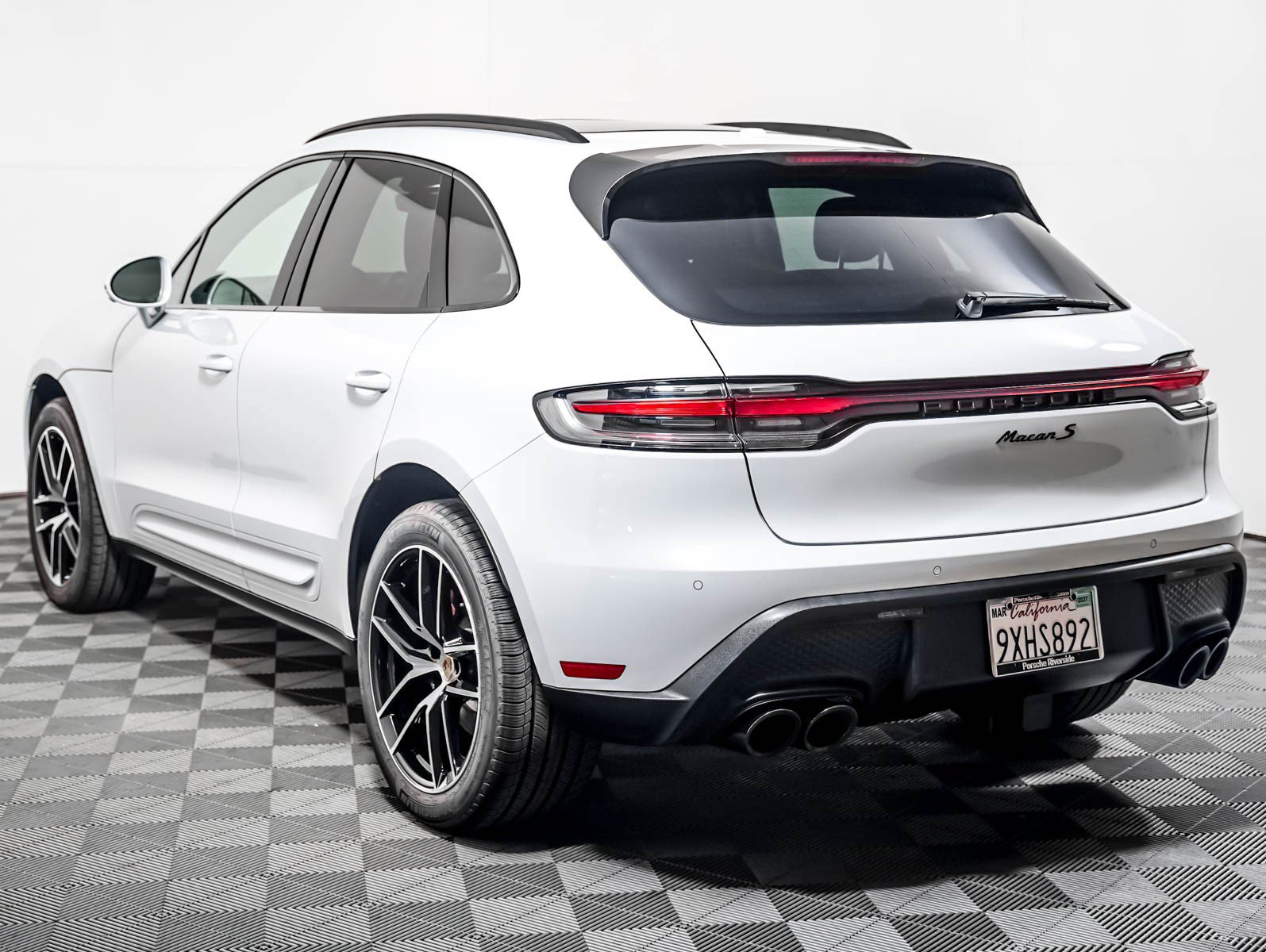 Used 2026 Porsche Macan S AWD/4WD image 3