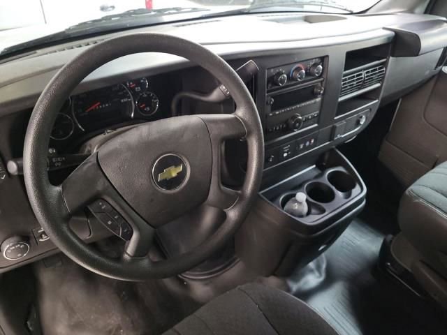 Used 2024 Chevrolet Express 2500 w/ Driver Convenience Package RWD image 4