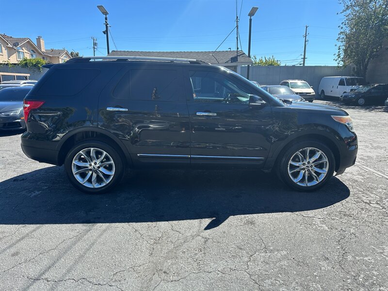 Used 2013 Ford Explorer XLT AWD/4WD image 3