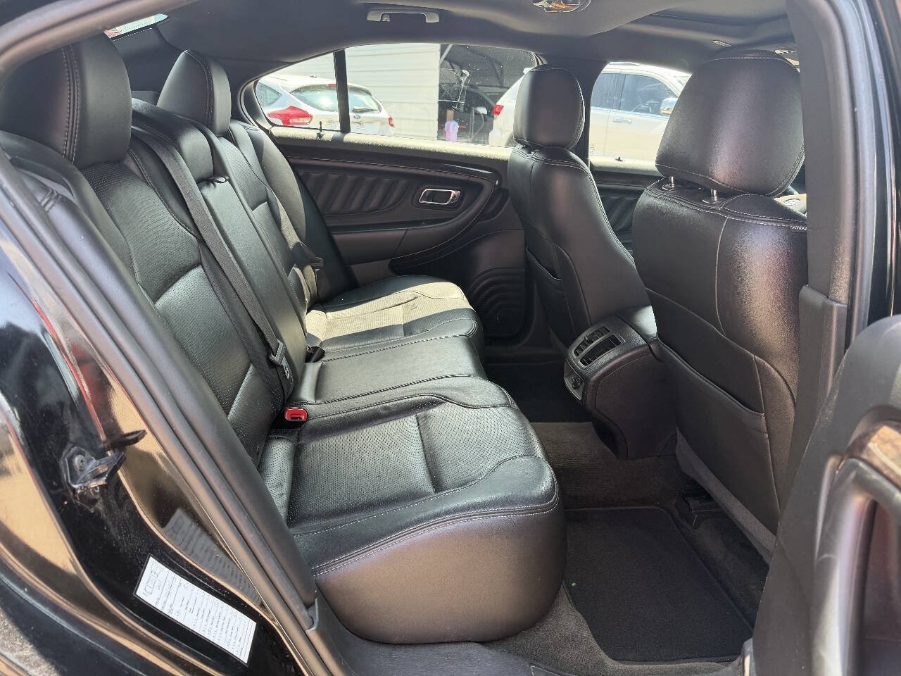 Used 2013 Ford Taurus Limited FWD image 13