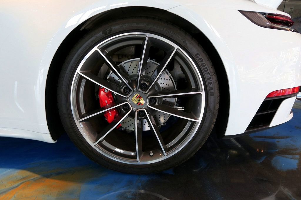 Used 2024 Porsche 911 Carrera S image 38
