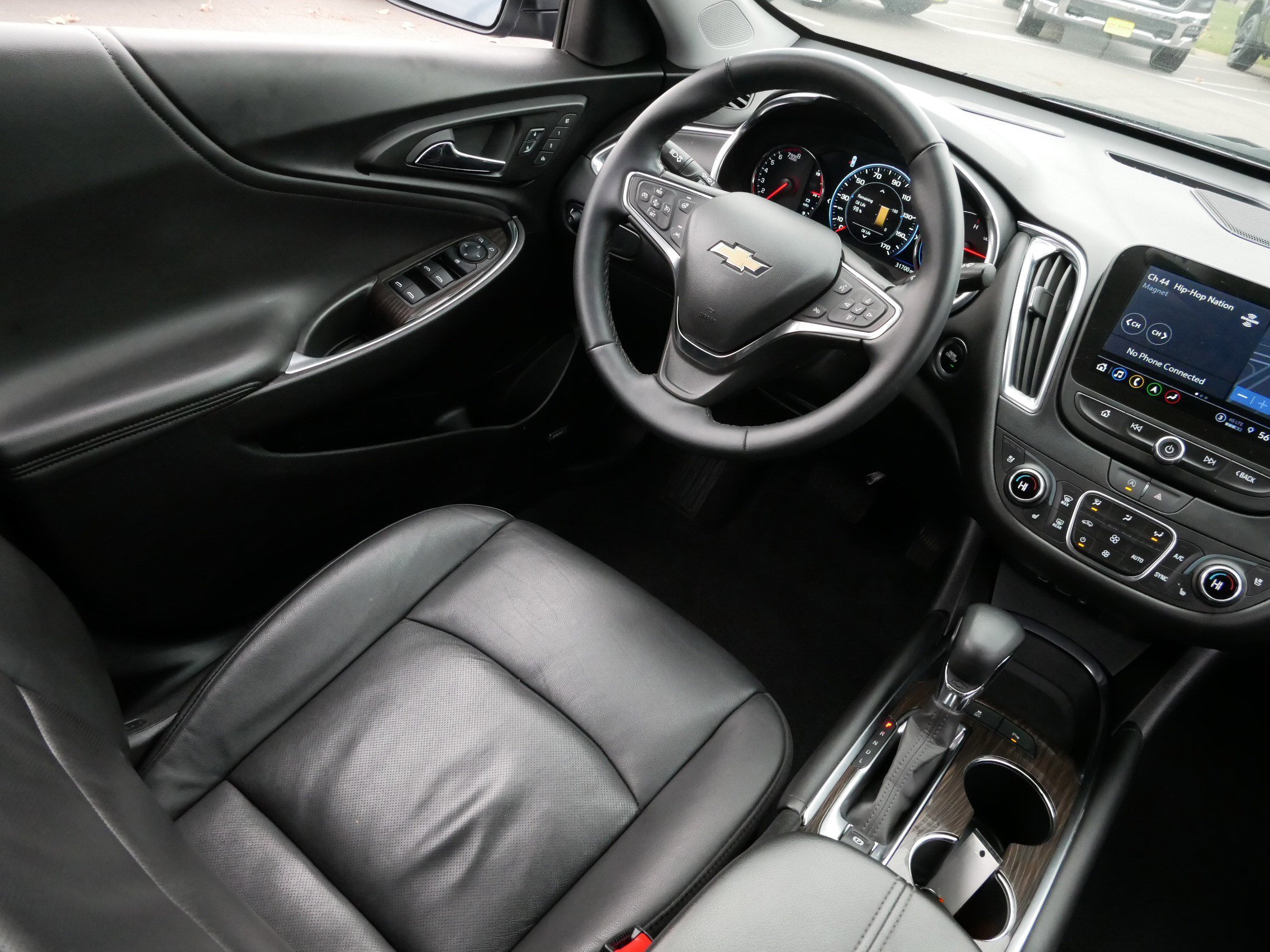 Used 2024 Chevrolet Malibu LT image 9