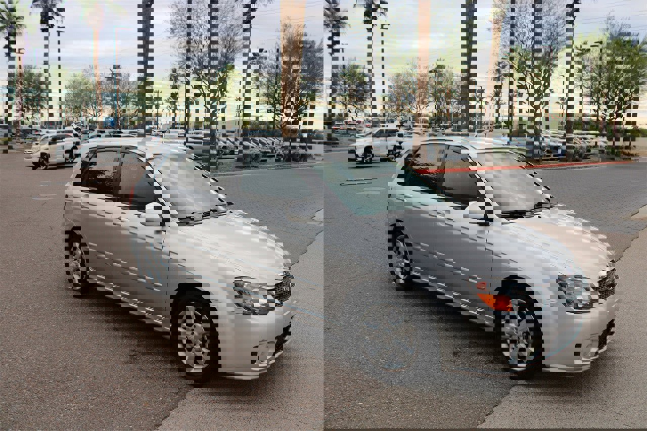 Used 2009 Kia Spectra5 SX image 7