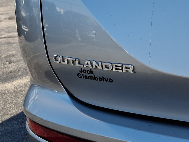 Used 2023 Mitsubishi Outlander SE AWD/4WD image 30