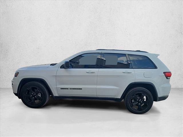 Used 2018 Jeep Grand Cherokee Laredo image 2