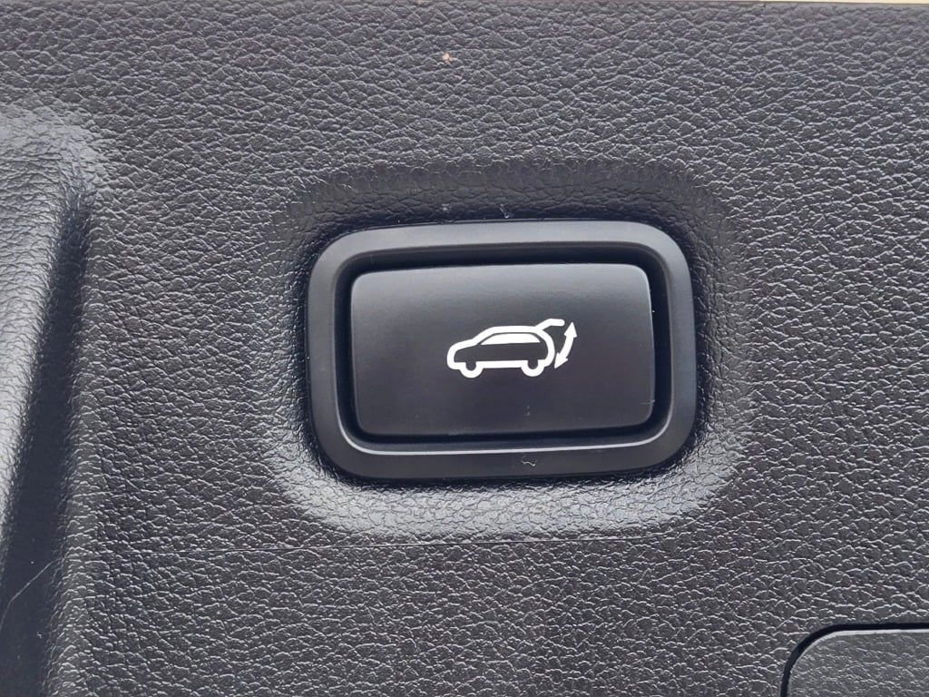 Used 2023 Hyundai Santa Fe SEL image 12