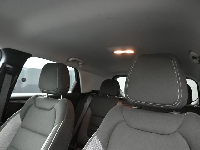 Used 2025 Chevrolet TrailBlazer LT FWD image 2