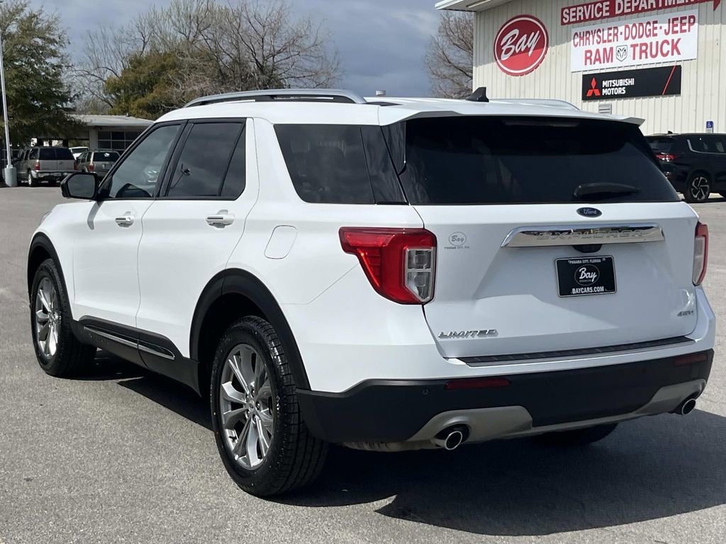 Used 2023 Ford Explorer Limited image 3