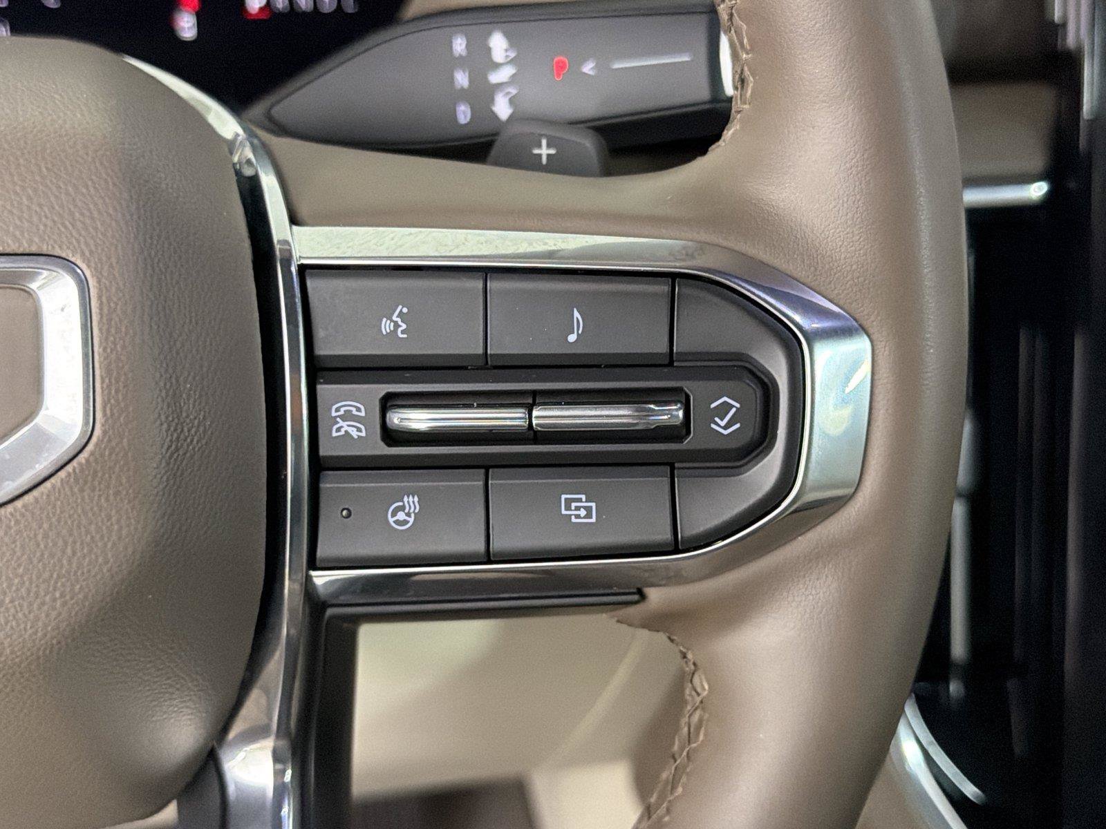 Used 2025 GMC Yukon XL Denali w/ Sun & Power Step Package RWD image 27