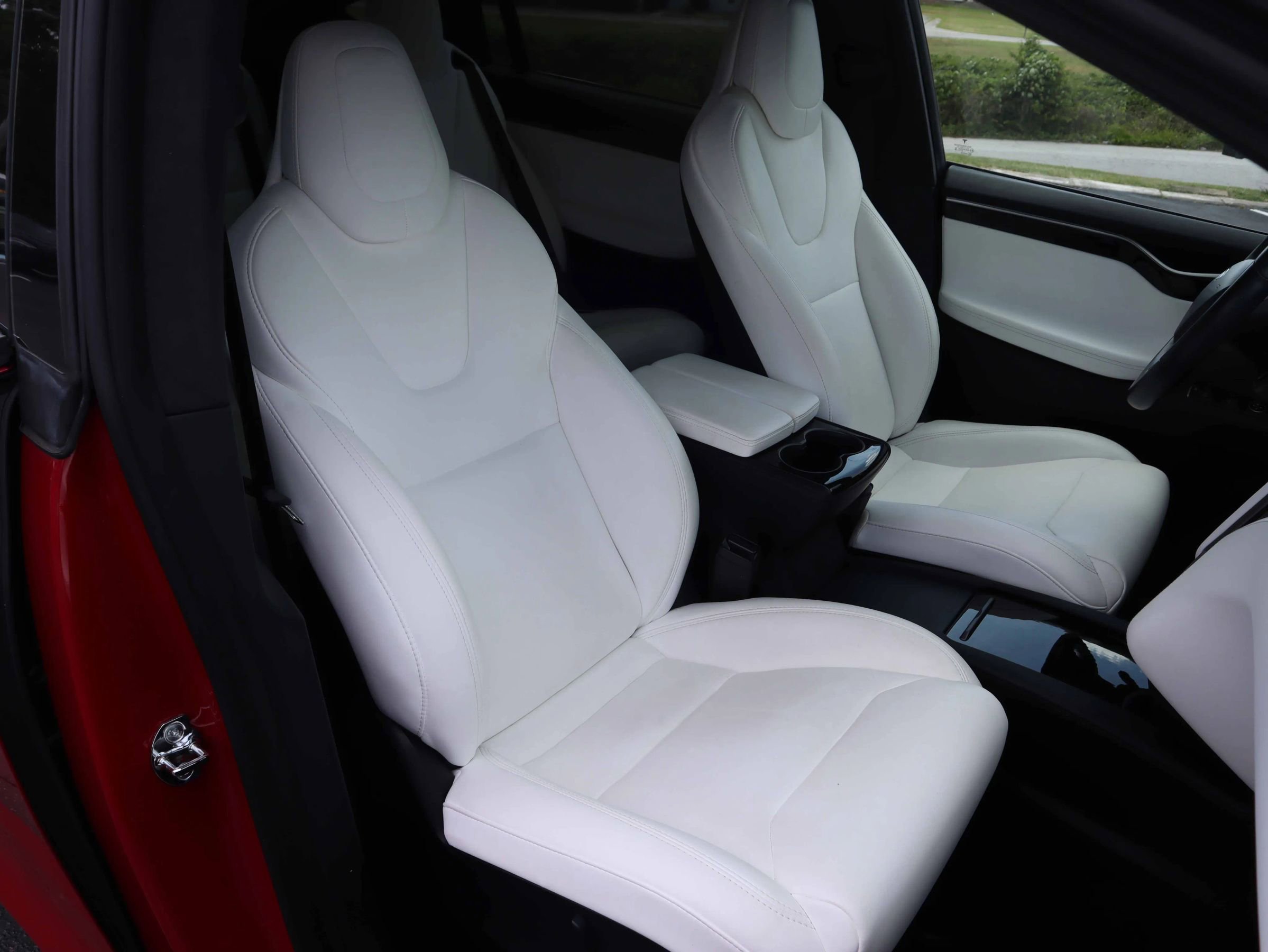 Used 2019 Tesla Model X Long Range AWD/4WD image 7
