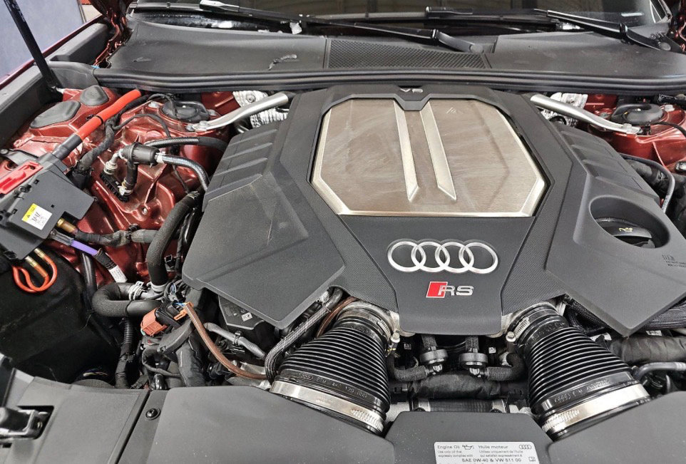 Used 2024 Audi RS 6 performance image 8