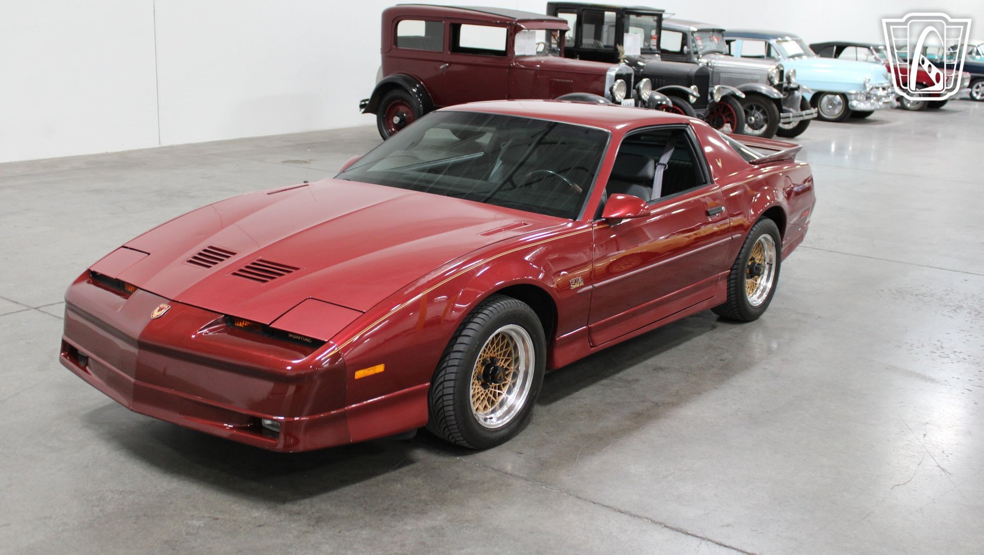 Used 1989 Pontiac Firebird Trans Am RWD image 2