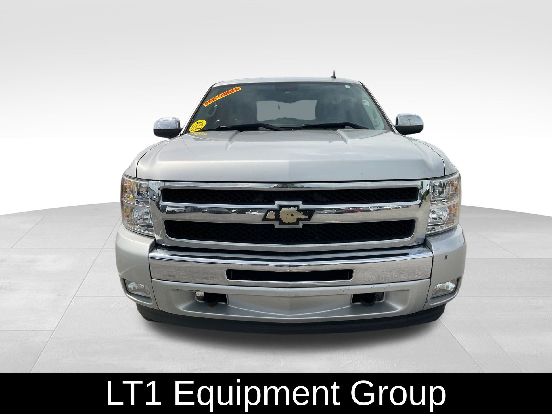 Used 2010 Chevrolet Silverado 1500 LT w/ Regional Value Package image 2