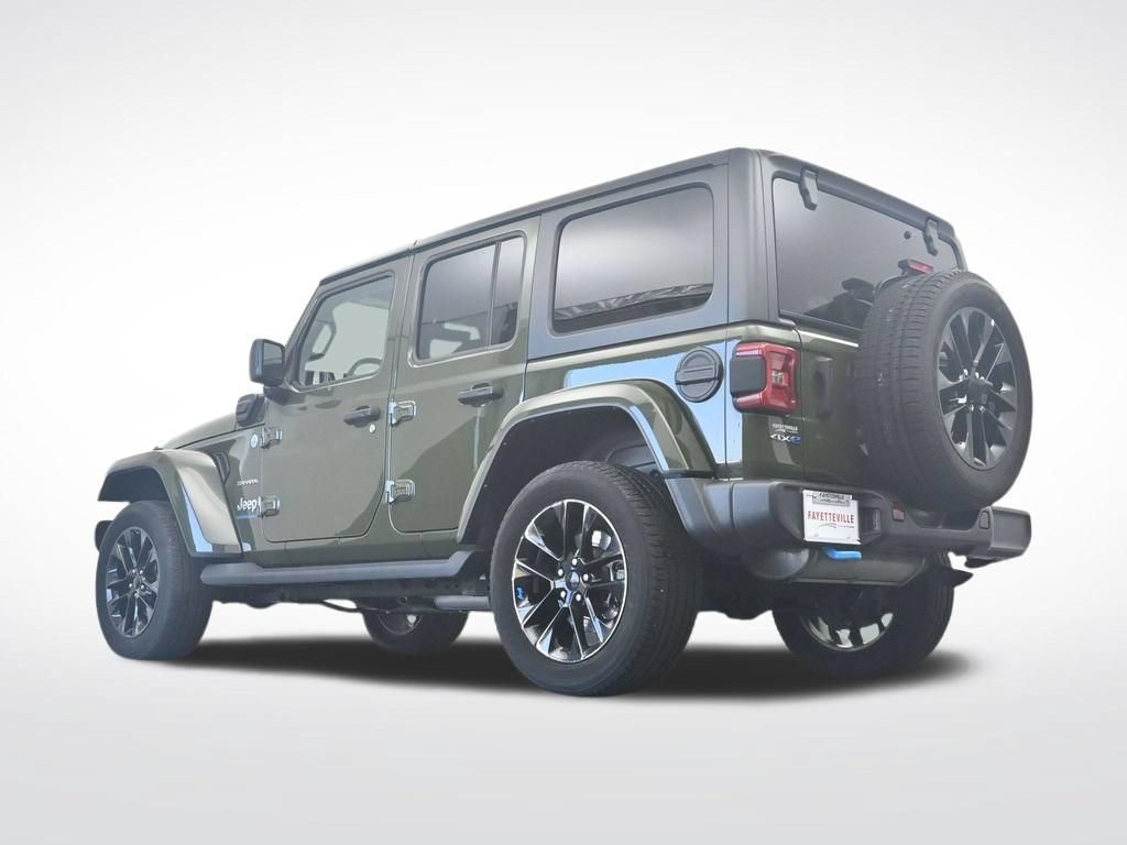 Used 2023 Jeep Wrangler Unlimited Sahara w/ Cold Weather Group AWD/4WD image 35