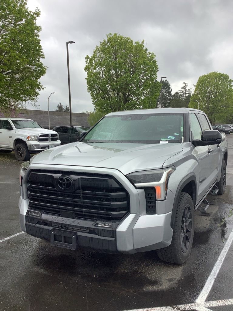 Certified 2022 Toyota Tundra SR5 RWD image 1