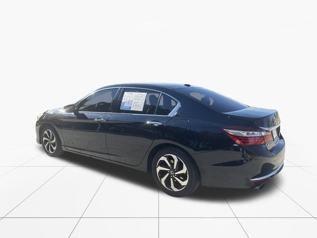 Used 2017 Honda Accord EX-L image 6