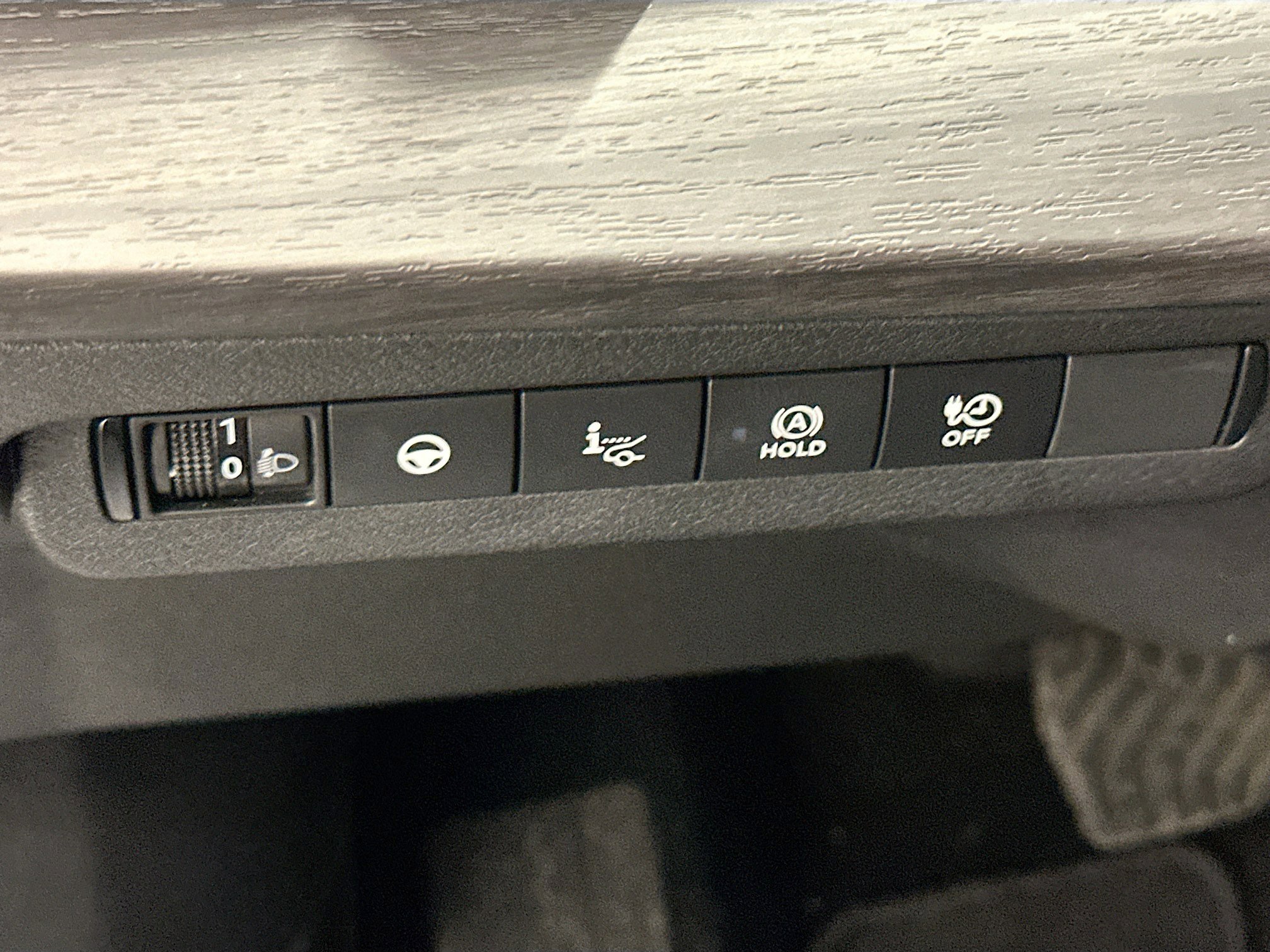 Used 2024 Nissan Ariya AWD image 17