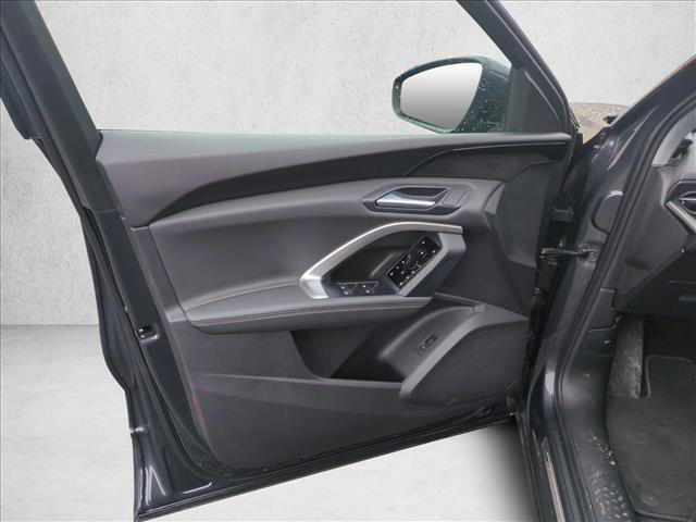 Used 2025 Audi Q5 Premium w/ Convenience Package image 11