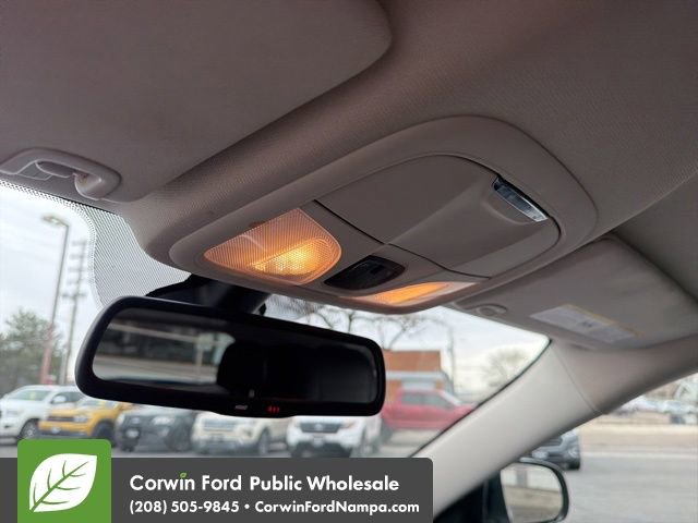 Used 2018 Jeep Cherokee Latitude Plus w/ Cold Weather Group image 18