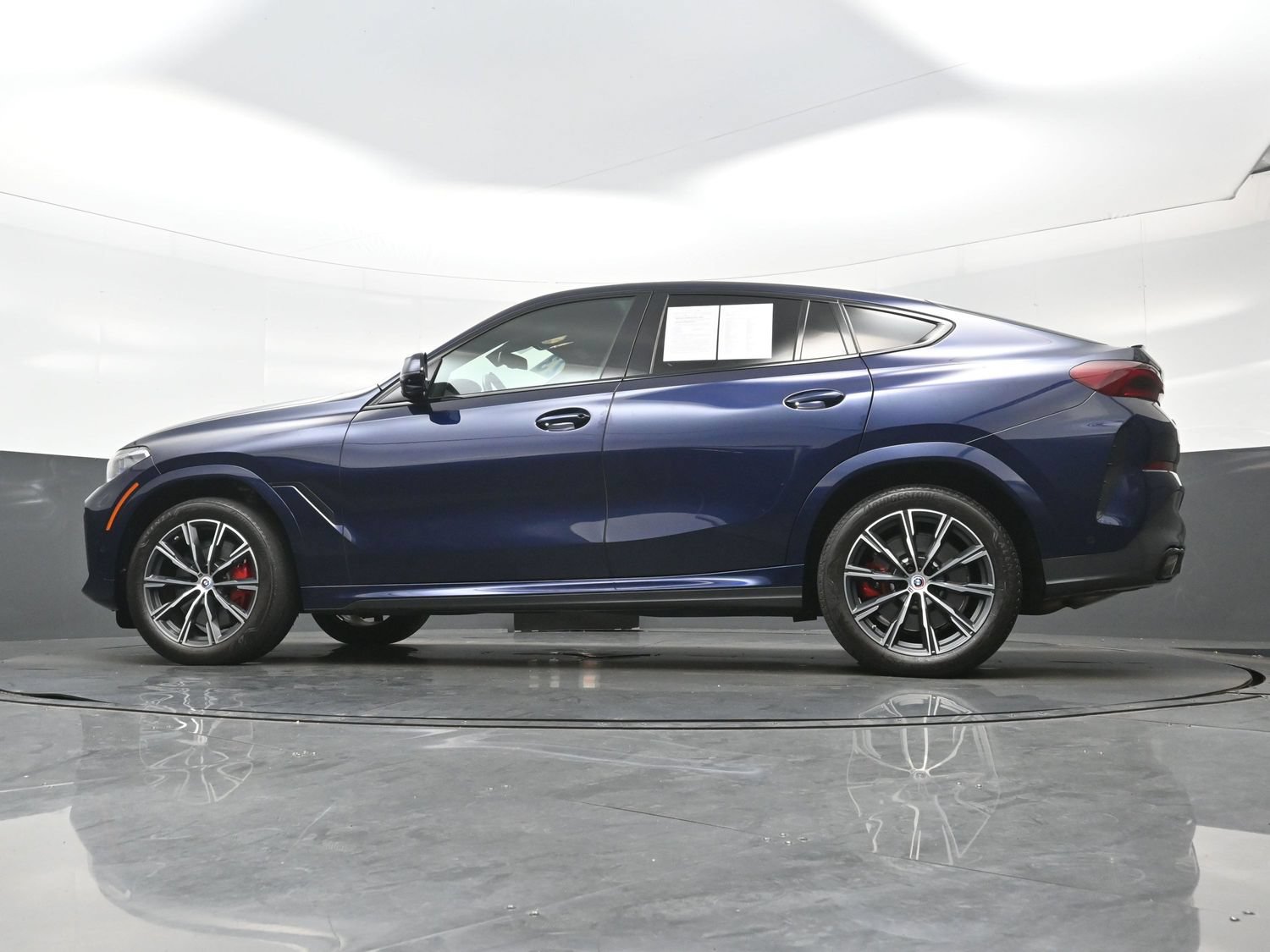 Used 2023 BMW X6 M50i w/ Executive Package AWD/4WD image 31