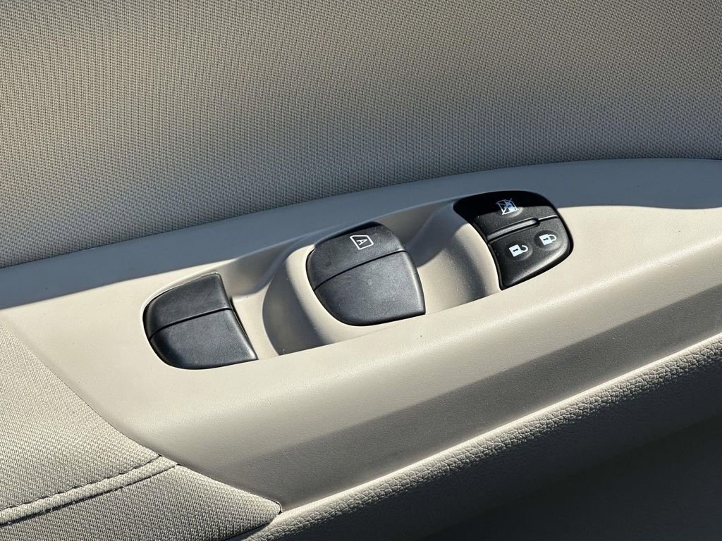 Used 2014 Nissan Sentra SV w/ SV Driver Package image 15