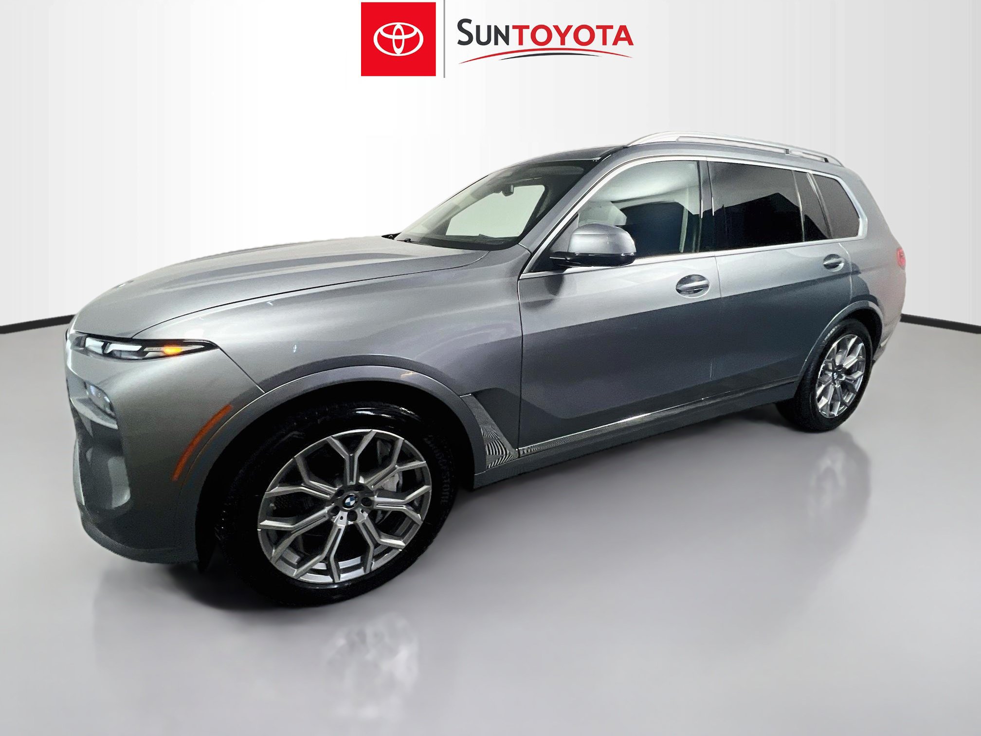 Used 2024 BMW X7 xDrive40i AWD/4WD image 9