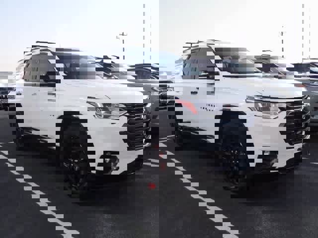 Used 2021 Chevrolet Traverse Premier w/ Redline Edition image 3
