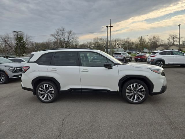 Used 2025 Subaru Forester Touring AWD/4WD image 5