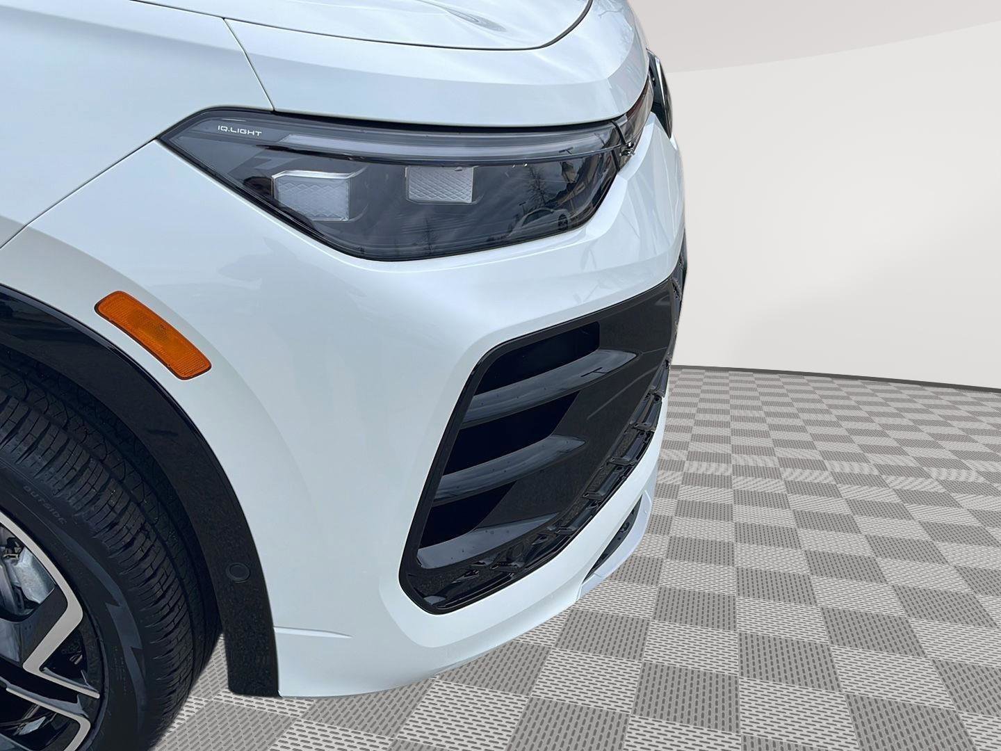 New 2026 Volkswagen Tiguan SEL R-Line AWD/4WD image 9
