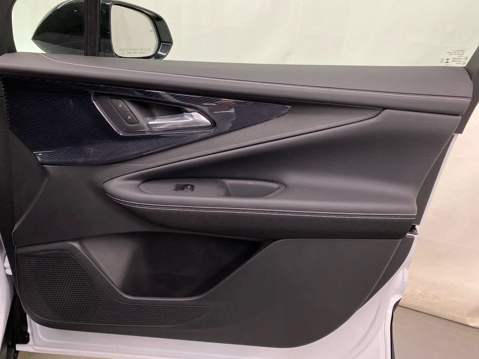New 2025 Chevrolet Blazer EV LT AWD/4WD image 11