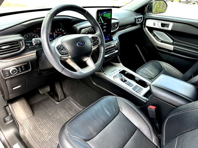 Used 2023 Ford Explorer Limited w/ Limited Technology Package image 13
