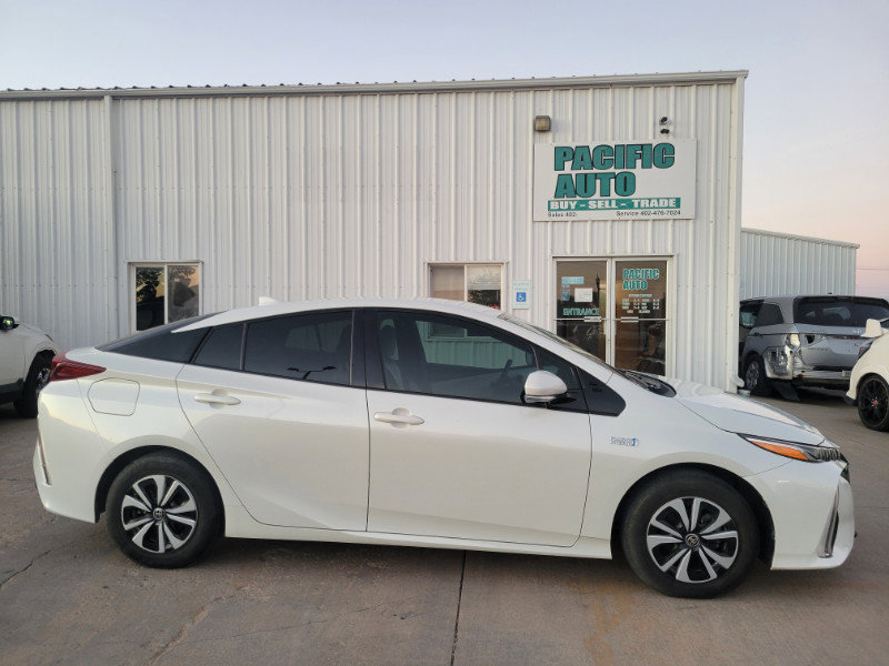 Used 2019 Toyota Prius Prime Plus FWD image 10