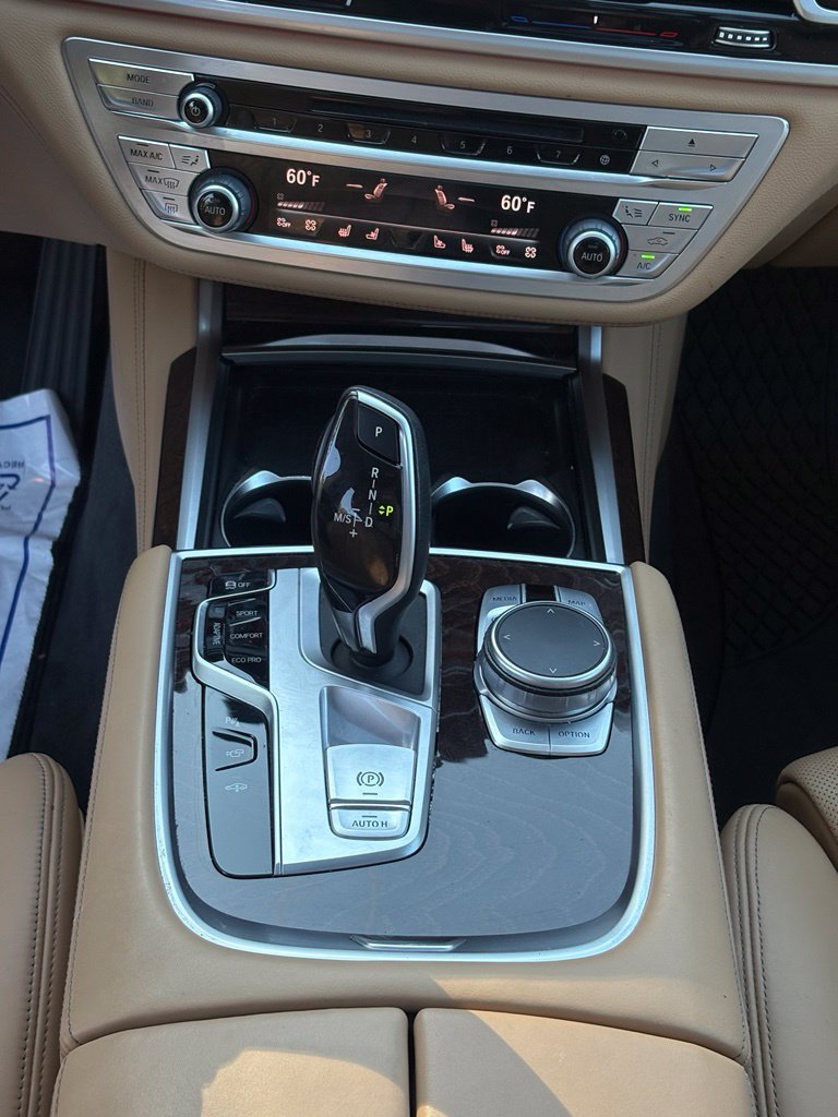 Used 2020 BMW 740i xDrive w/ Premium Package AWD/4WD image 39