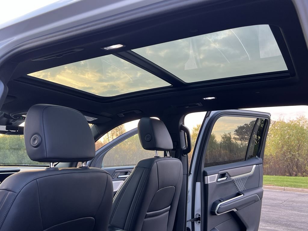 Used 2024 GMC Acadia Denali w/ Super Cruise Package image 38