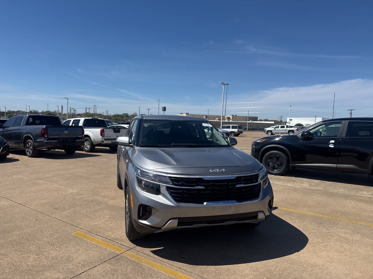 Used 2026 Kia Seltos LX image 3