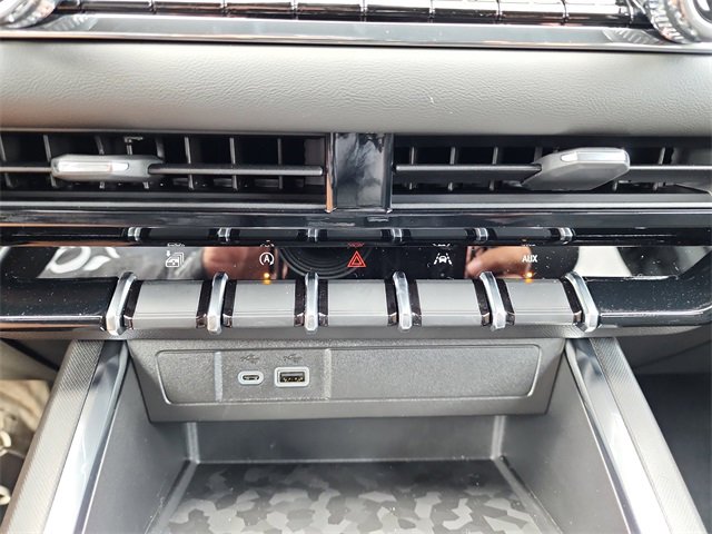 New 2026 GMC Canyon Elevation w/ Convenience Package image 22