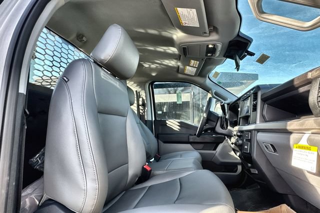 Used 2024 Ford F550 4x4 Regular Cab Super Duty image 22